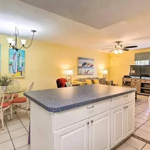 Cozy 2-bedroom Townhouse W/ Pool And Golf Cart , Panama City Beach United States